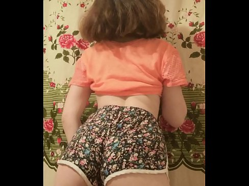 ❤️ Leanabh òg sexy a ’toirt dheth na shorts aice air a’ chamara Porno aig gd.courseclass.ru ❌️